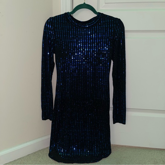 long sleeve thigh split dress Mac Duggal - Black Jersey Gown With Embellished Flower